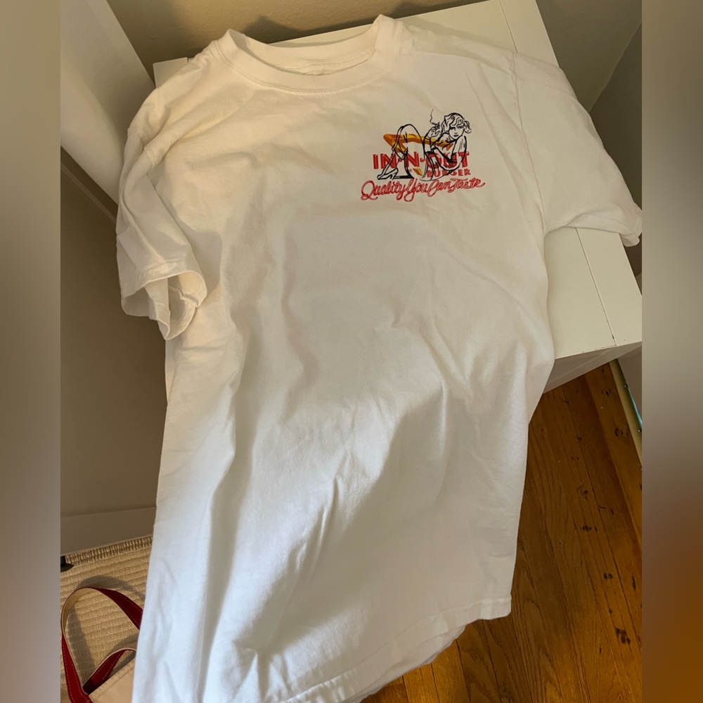 STRANGELOVELA In N Out TShirt - Picture 7 of 7